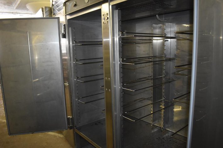 Image for Rolling Crescor Chilltemp Restaurant Grade Cooler