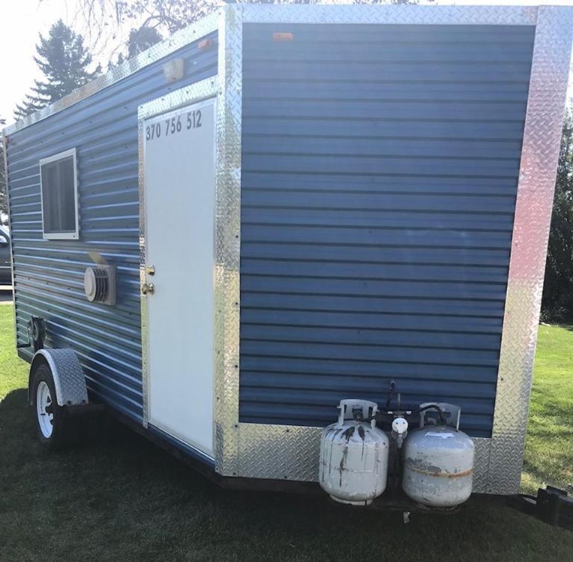 2006 Volvo Semi, Vehicles, Ice House, Advance Floor Scrubber, Tools & More