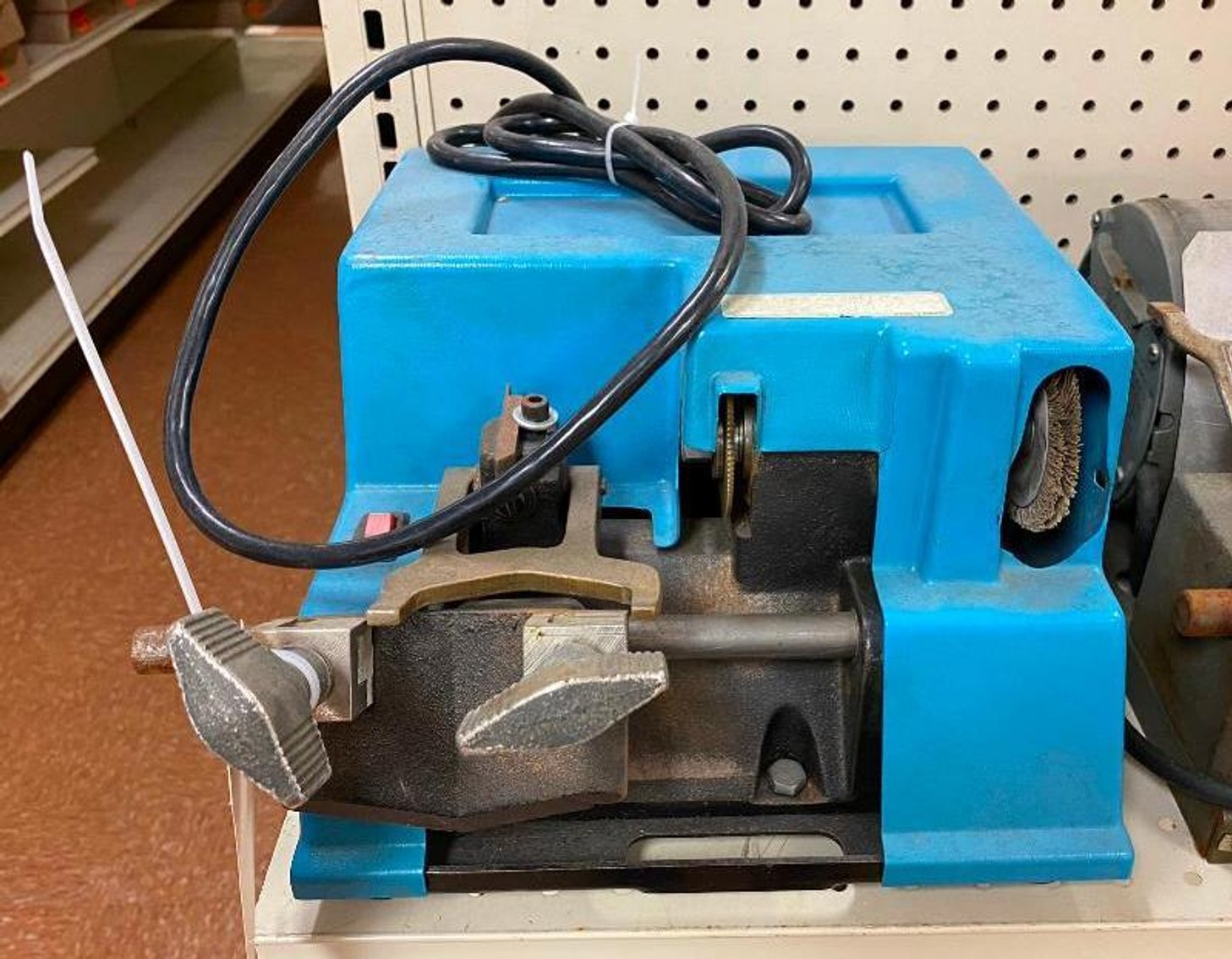 Former Hardware Store Complete Liquidation Phase 1