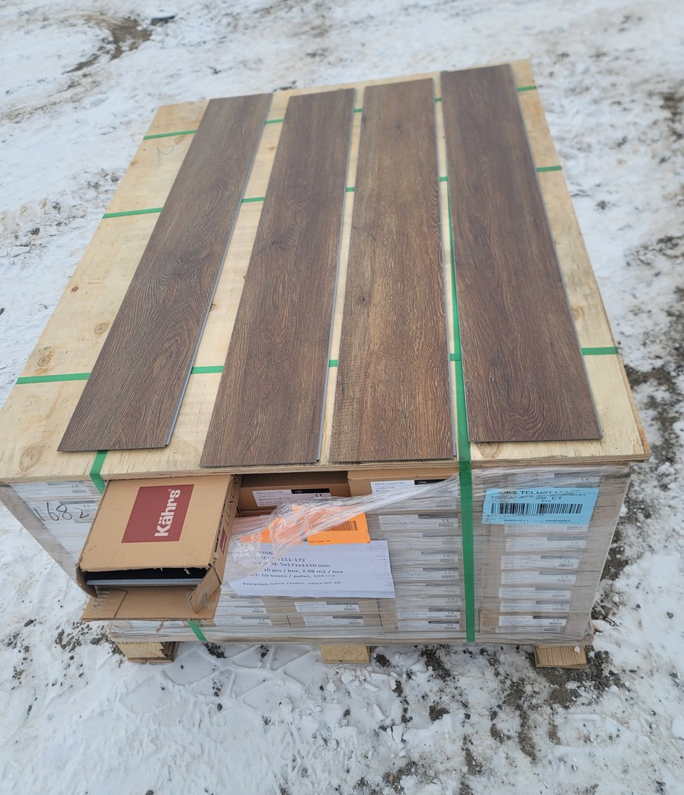 Waterproof Luxury Vinyl Click Planks (135137)