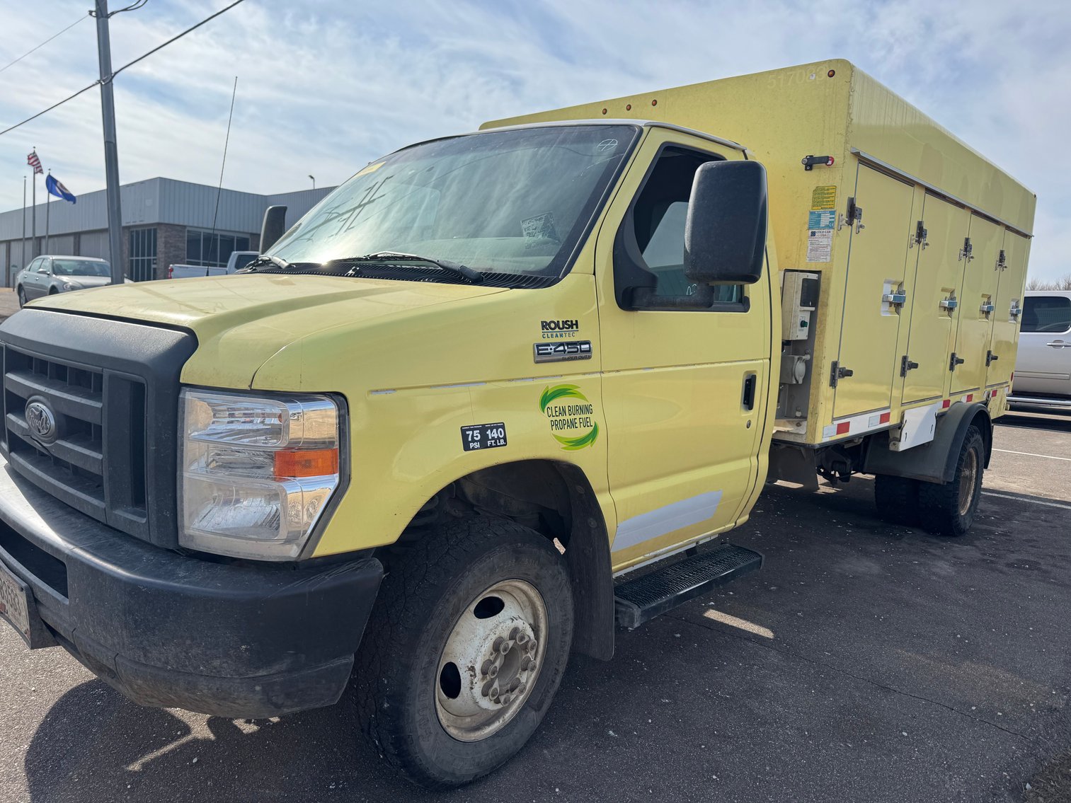 2019 Ford Econoline E450 Superduty Cutaway Van & 2012 Honda Accord EX-L 137529