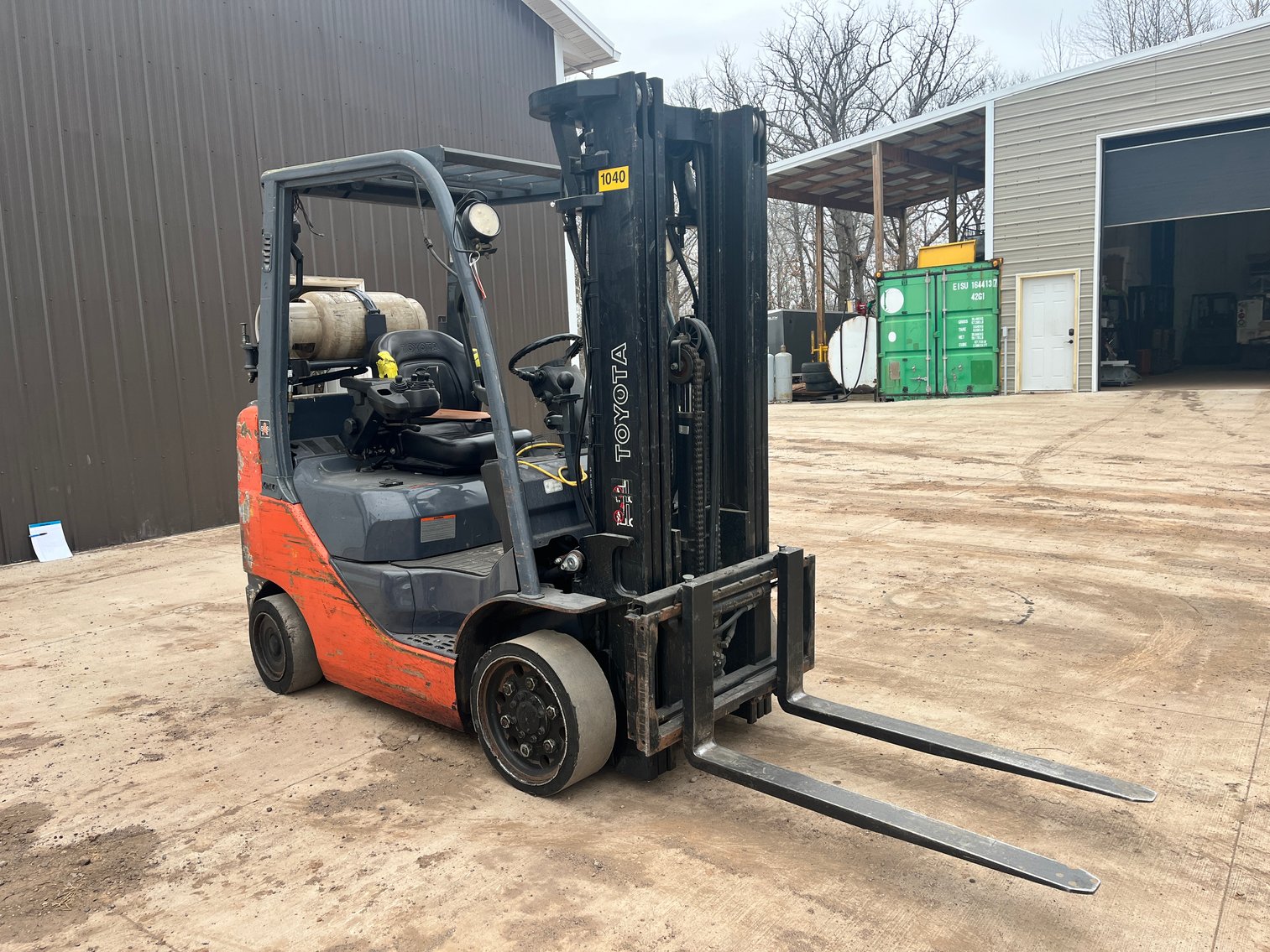 Spray Foam Trailer, Forklifts, Generators (134923)