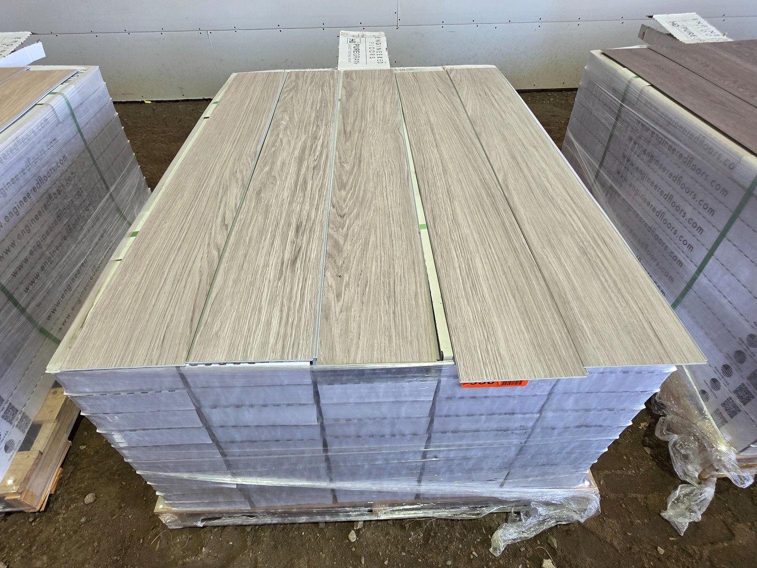 Waterproof Vinyl Click Plank Flooring | Over 20,000 Sq Ft 134156