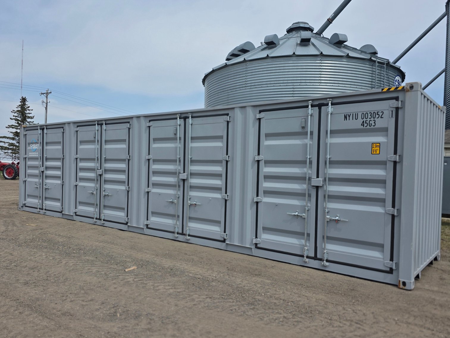 Warehouse Equipment, Sea Containers, Storage Shelters, Tool Benches (139309)