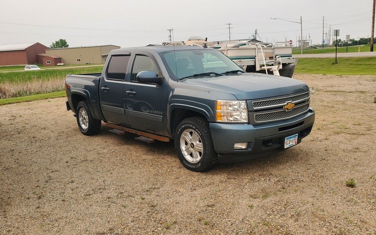 Image for Osakis, MN: Semi, Houseboat, Truck, Camper, Generators & More