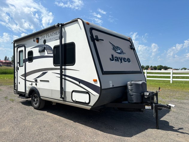 Image for (5) Campers: Travel Trailers, Pop-Up and 5th Wheel (141310)