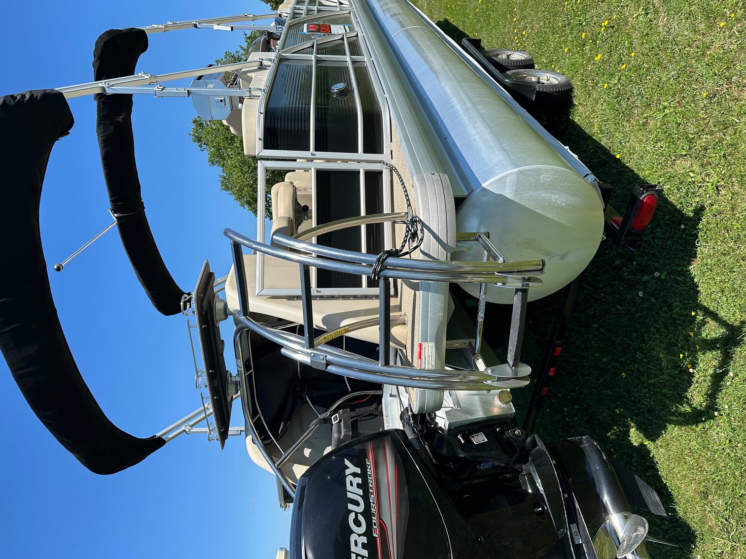 2016 Aquapatio By Godfrey 26' Pontoon & Trailer