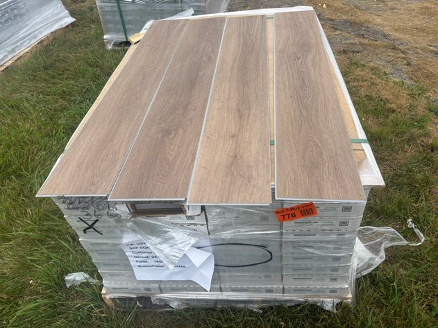 Image for Waterproof Luxury Vinyl Click Plank Flooring (146248)