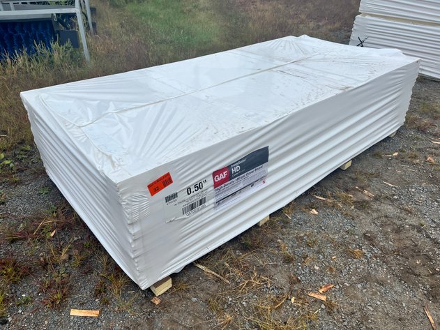 Image for GAF EnergyGuard Polyiso Insulation & 16' Deckorators Slotted Composite Deck Boards (148183)