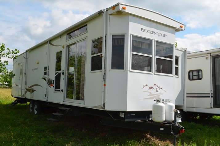 Image for (19) Campers: Motorhome, Travel Trailers, 5th Wheels (147776)