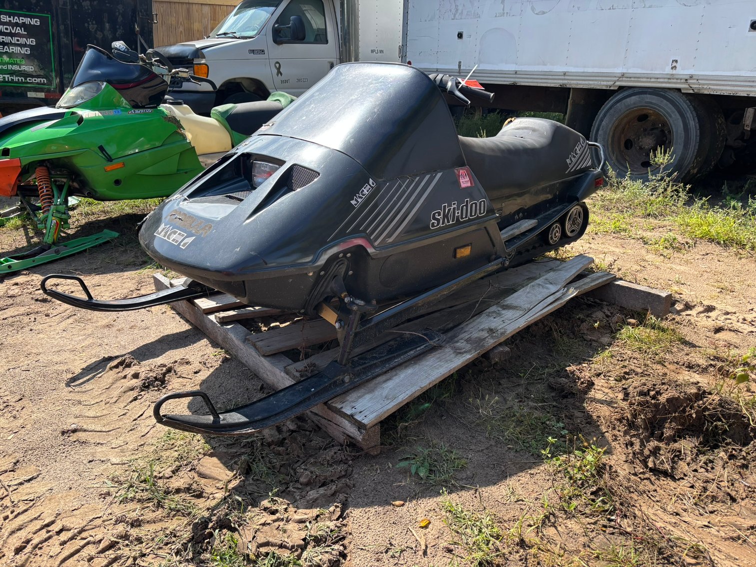 Downsizing & Moving Auction: Bradford, MN (145477)