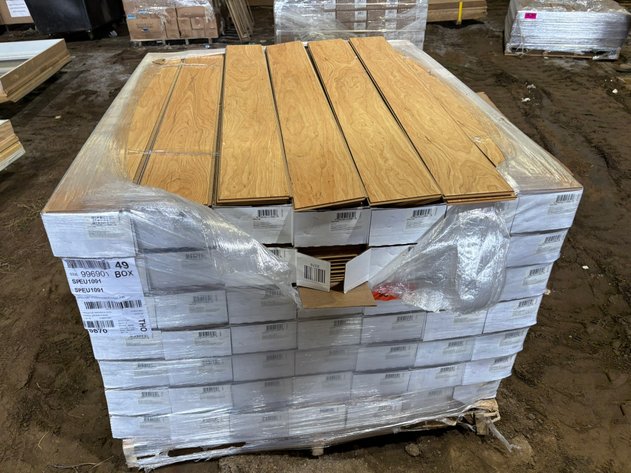 Image for Water Resistant Click Plank Flooring, Over 13,000 Sq Ft (149981)