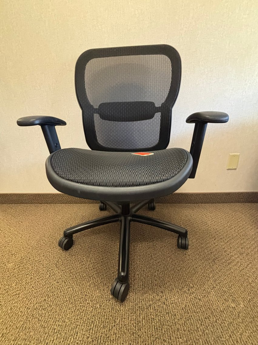 Surplus Office Furniture, Gas Heaters and 2010 Aluma 14' Trailer (151135)