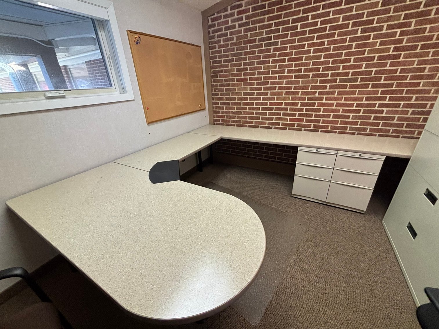 Surplus Office Furniture, Gas Heaters and 2010 Aluma 14' Trailer (151135)