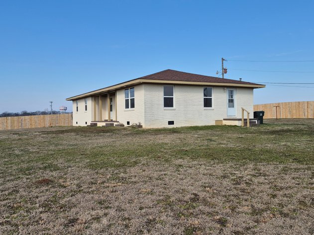 Image for 3 Bed 2 Bath house on 1+/- ac in Tuscumbia