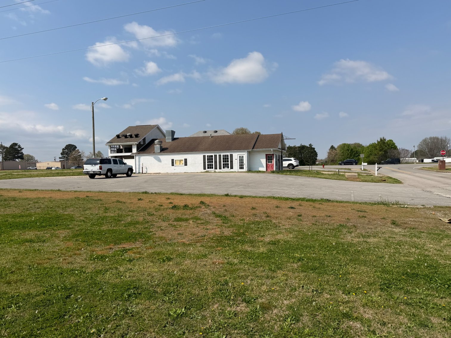 Image for Online Auction!  Former Restaurant Building & 0.60 Acre+/- in Muscle Shoals, Alabama!