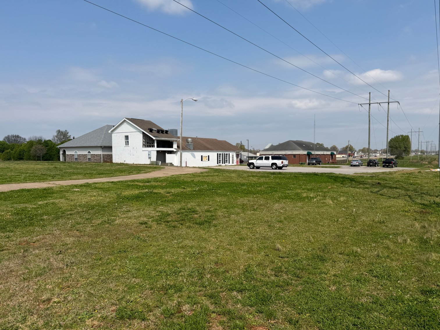 Image for Online Auction!  Former Restaurant Building & 0.60 Acre+/- in Muscle Shoals, Alabama!