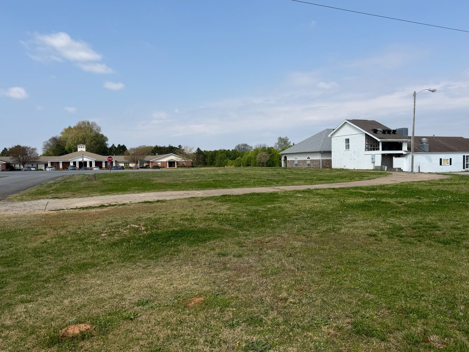 Image for Online Auction!  Former Restaurant Building & 0.60 Acre+/- in Muscle Shoals, Alabama!
