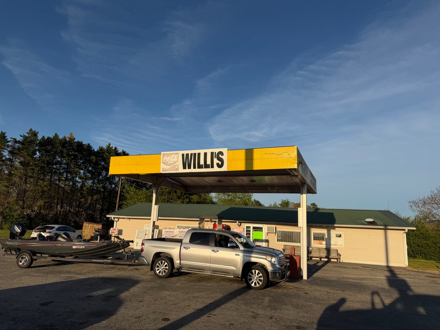 Image for Online Auction!  Fuel Service Station & Convenience Store & 5 Acres+/- Including 