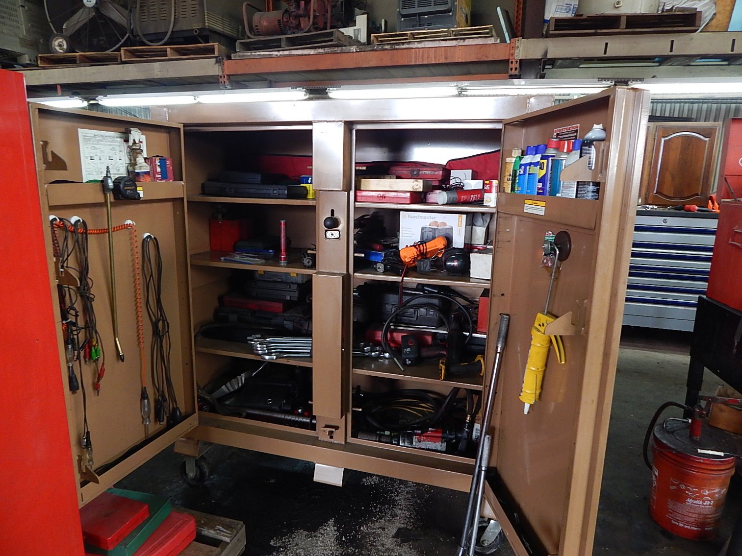 Image for DELETE:  STEVE SCHAID