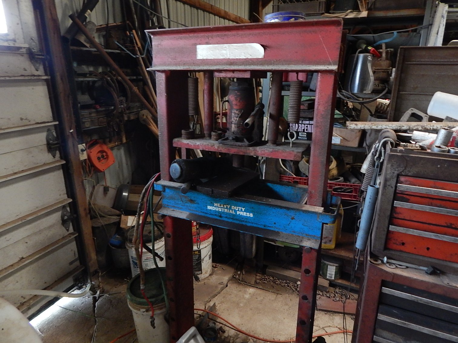 Image for DELETE:  JERRY KOHLS