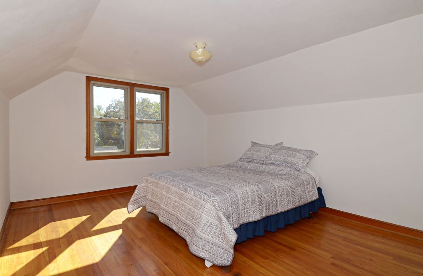 Image for 4 Bedroom Cape Cod on Jeffersons Northeast Side