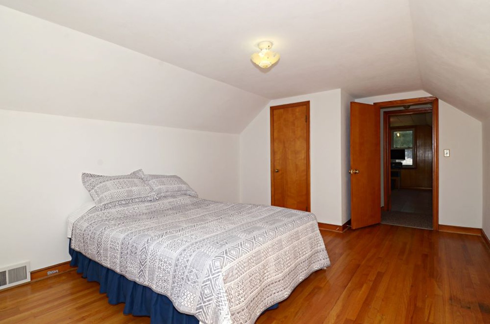 Image for 4 Bedroom Cape Cod on Jeffersons Northeast Side