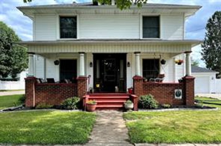 Beautiful Town Home in Newcomerstown