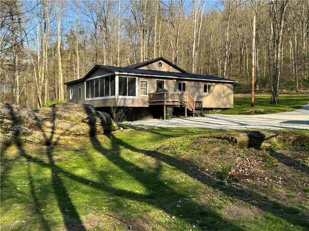 Glenmont area home on 1+ acre