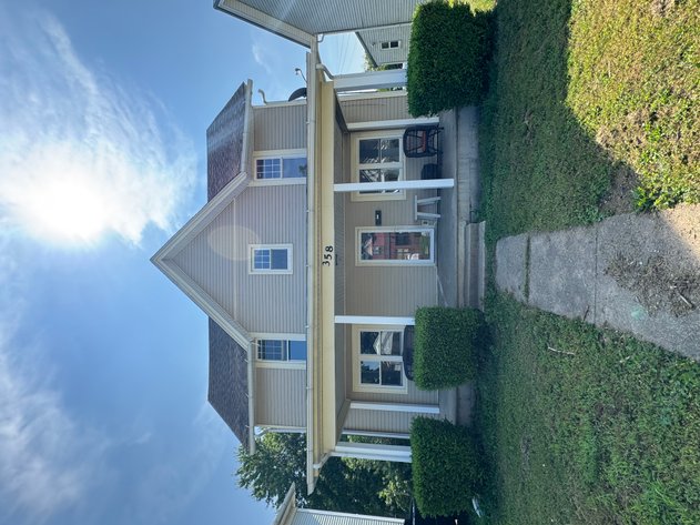 4 bed, 2 bath home on N 8th St