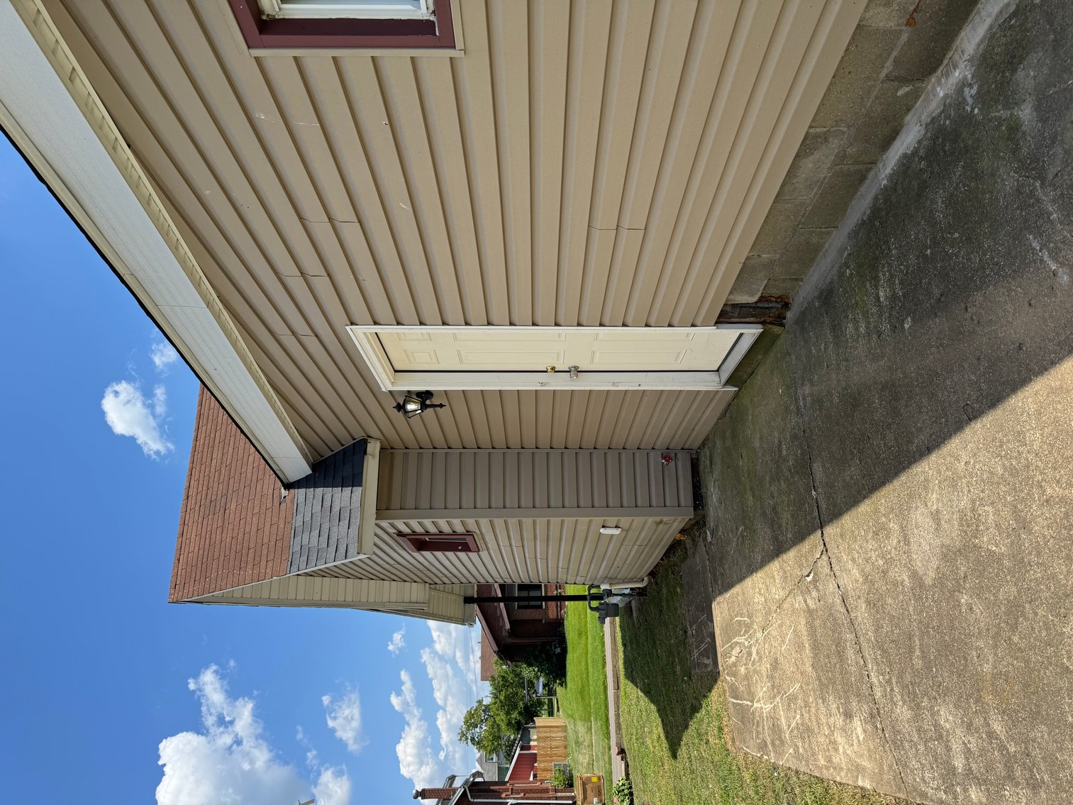 Image for 3-bed, 1-bath home on S 6th St,