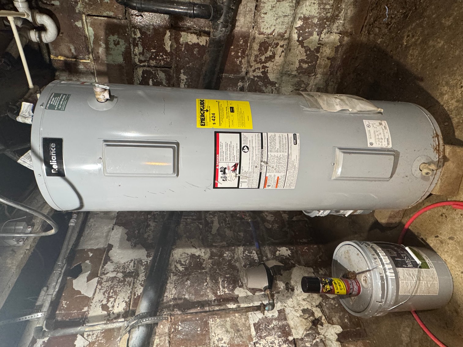 Image for 3-bed, 1-bath home on S 6th St,