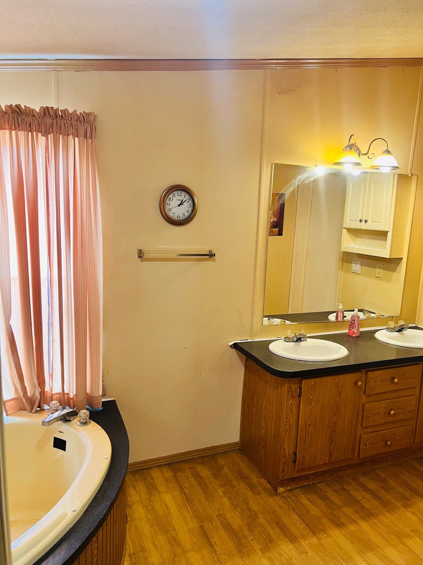 Image for UNDER CONTRACT~DBL. WIDE, MECHANIC SHOP on 0.96 AC IN CLIMAX