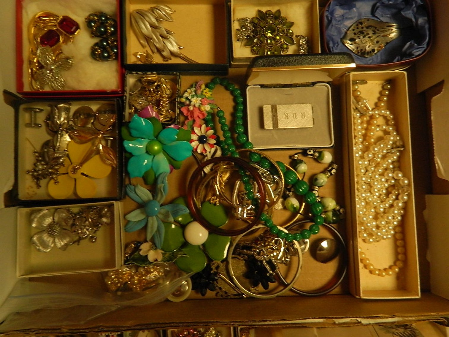 Image for PUBLIC ESTATE AUCTION (LIVING/MOVING)