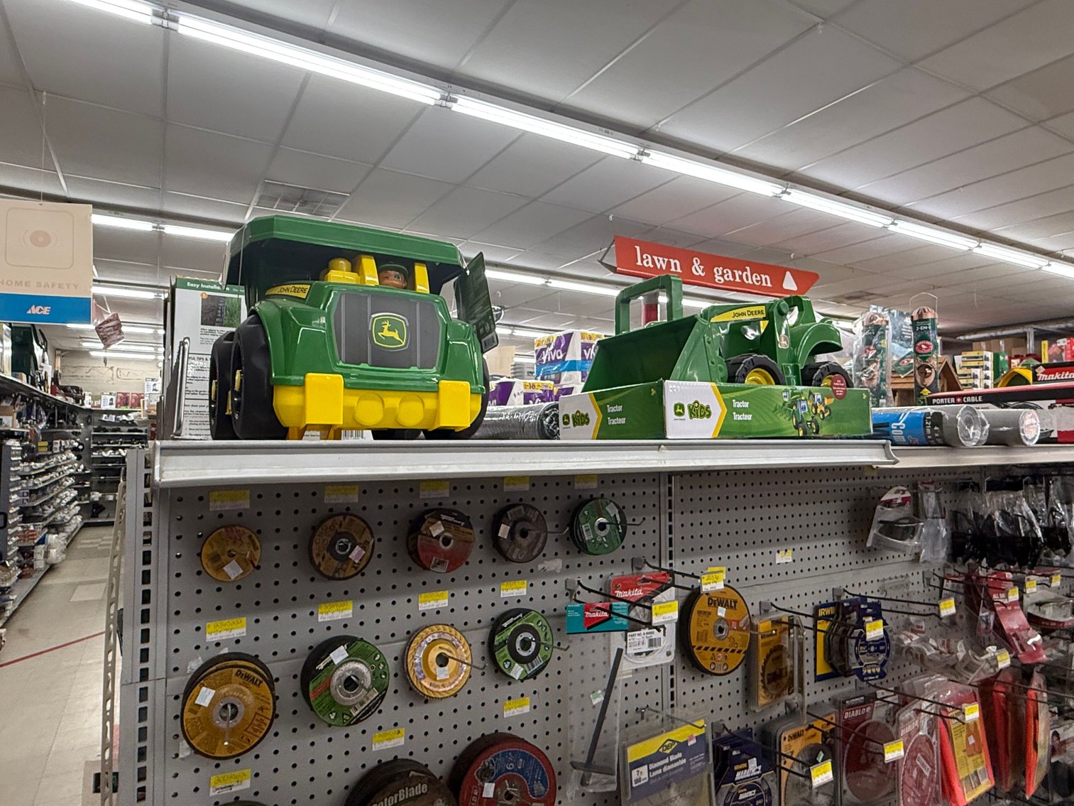 Image for CANCELLED DUE TO INVENTORY BUYOUT! PUBLIC LIQUIDATION AUCTION 