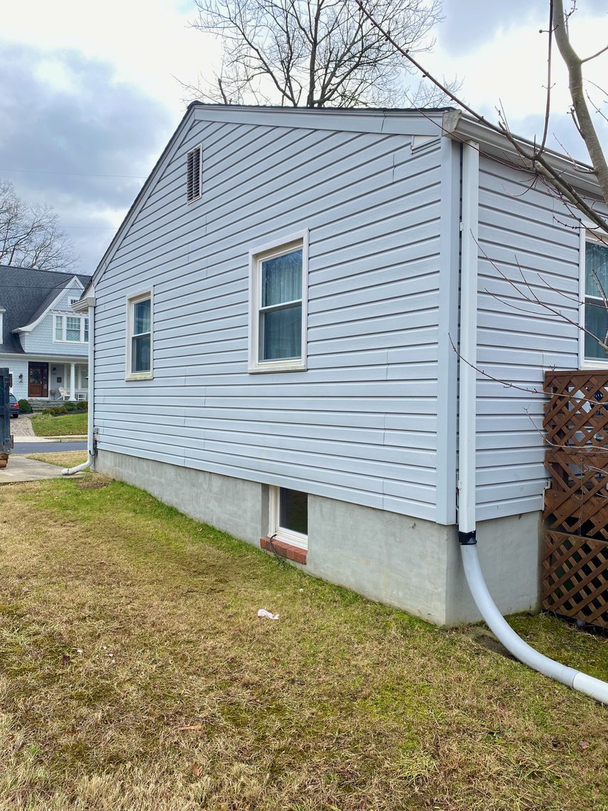 Image for 3 BR/1 BA Home w/Basement on .33 +/- Acre Lot in The Heart of Vienna, VA--SELLING to the HIGHEST BIDDER!!