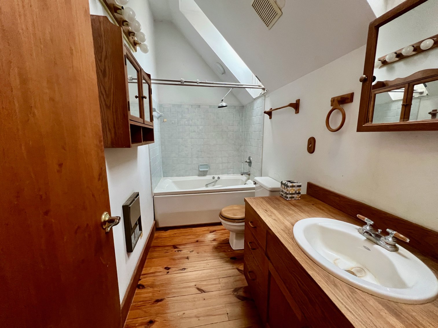 Image for 3 BR/2 BA Home w/Basement & 1,400' +/- of Hazel River Frontage on 25 +/- Acres in Culpeper County, VA--SELLING to the HIGHEST BIDDER via ONLINE ONLY BIDDING!!