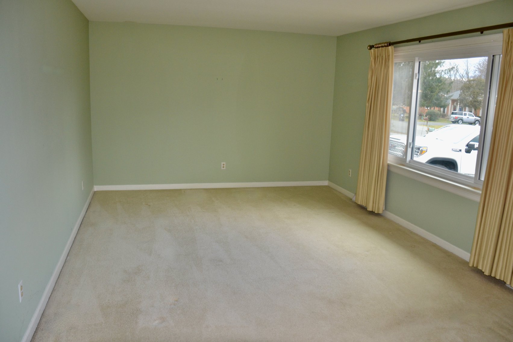 Image for 3 BR/2 BA Home in the Sheraton Hills East Neighborhood of Fredericksburg, VA--SELLING to the HIGHEST BIDDER!!