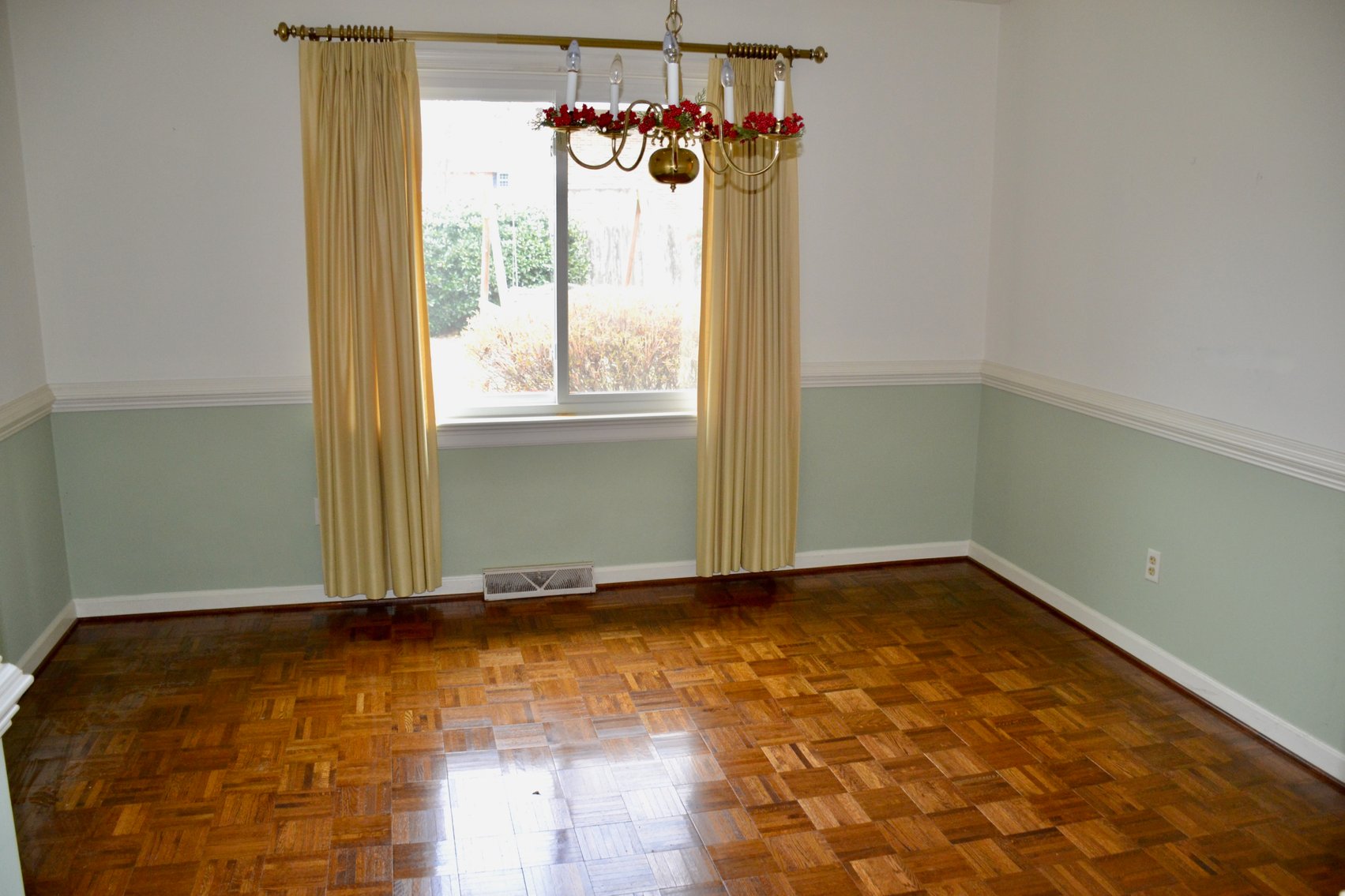 Image for 3 BR/2 BA Home in the Sheraton Hills East Neighborhood of Fredericksburg, VA--SELLING to the HIGHEST BIDDER!!