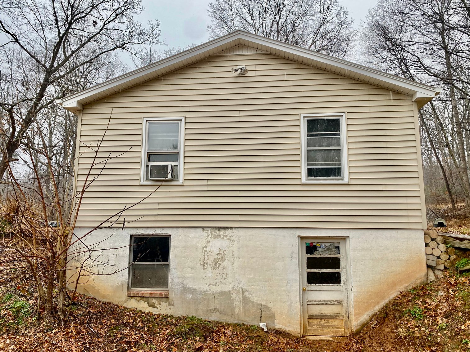 Image for 2 BR/1 BA Home w/Basement & Outbuilding on 1.13 +/- Acres in Madison County, VA--ONLINE ONLY BIDDING!!