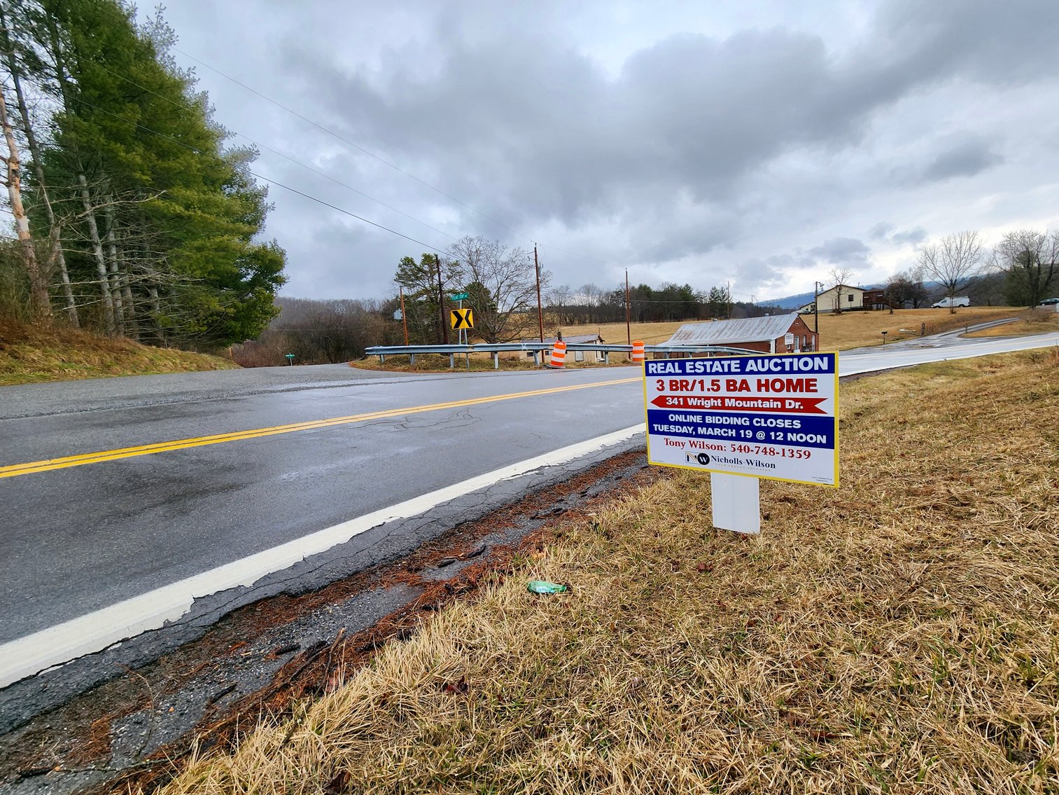 Image for 3 BR/1.5 BA Home w/Basement on .50 +/- Acres in Bland, VA--SELLING to the HIGHEST BIDDER via ONLINE ONLY BIDDING!!