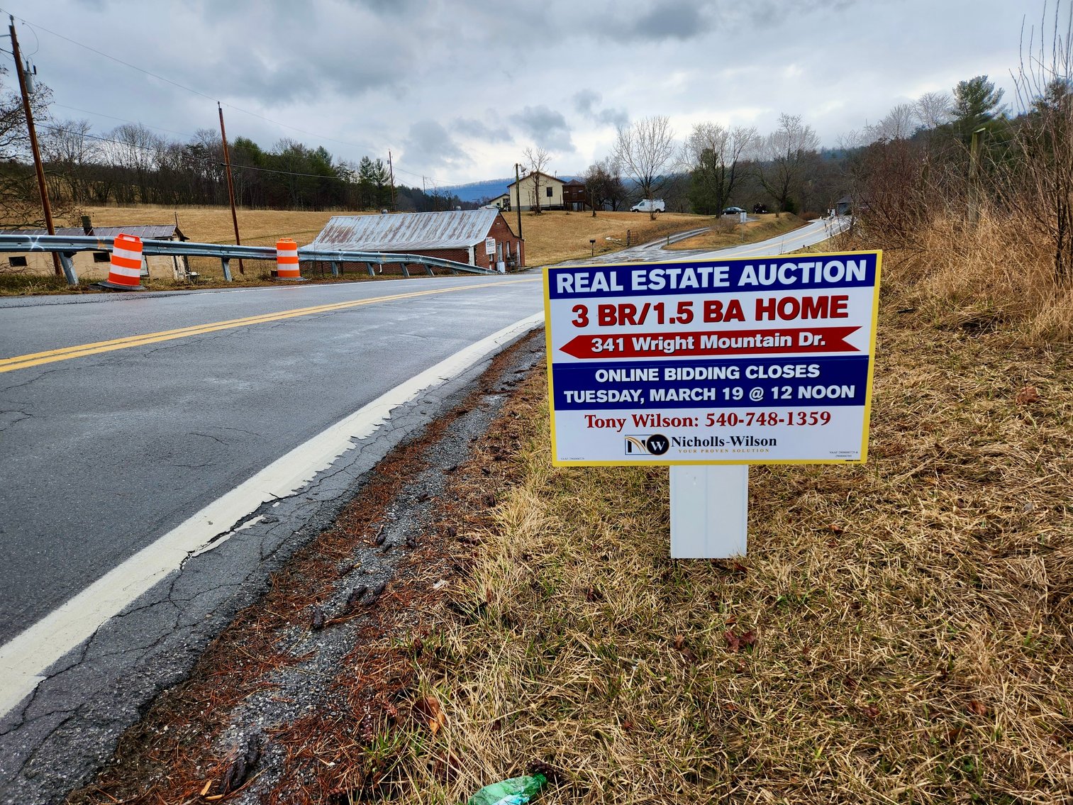 Image for 3 BR/1.5 BA Home w/Basement on .50 +/- Acres in Bland, VA--SELLING to the HIGHEST BIDDER via ONLINE ONLY BIDDING!!