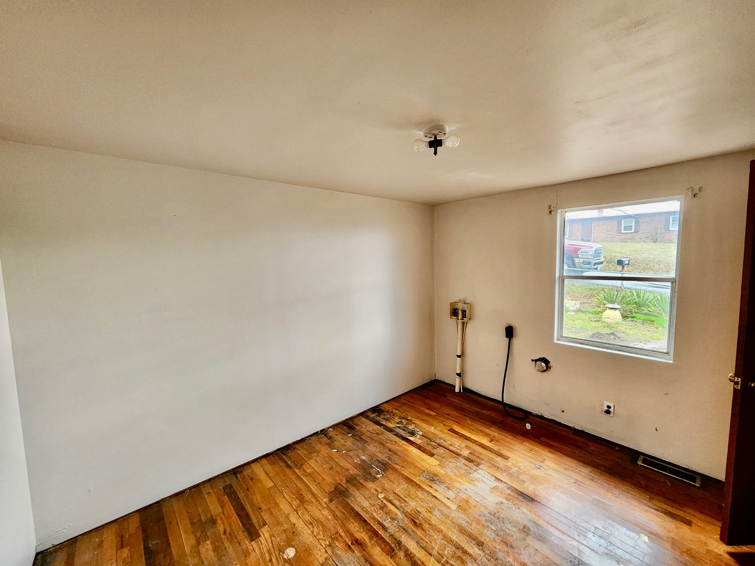 Image for 3 BR/1.5 BA Home w/Basement on .50 +/- Acres in Bland, VA--SELLING to the HIGHEST BIDDER via ONLINE ONLY BIDDING!!