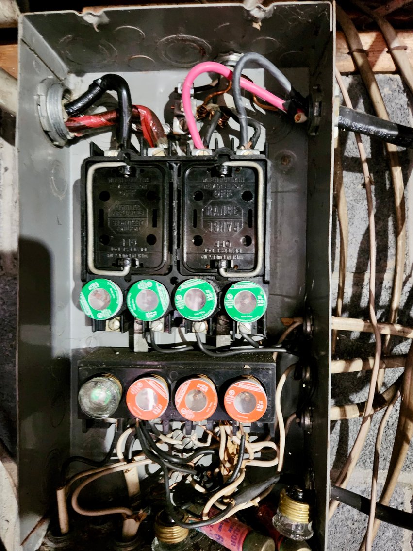 Image for 3 BR/1.5 BA Home w/Basement on .50 +/- Acres in Bland, VA--SELLING to the HIGHEST BIDDER via ONLINE ONLY BIDDING!!