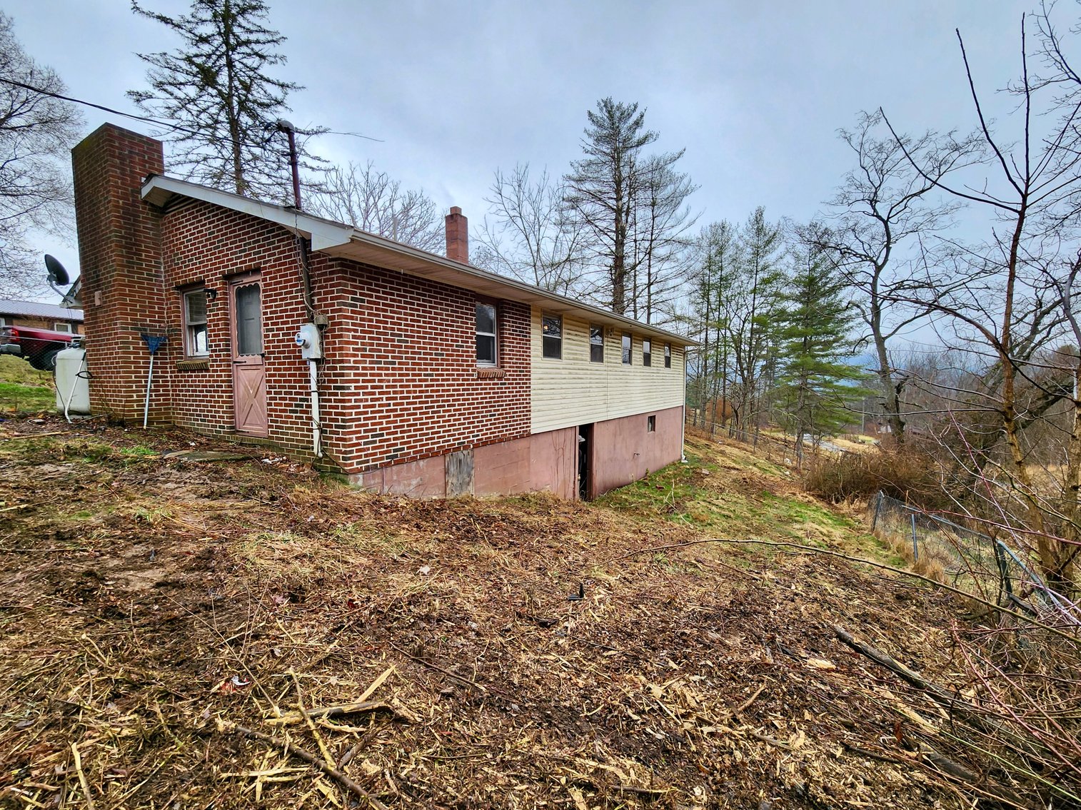 Image for 3 BR/1.5 BA Home w/Basement on .50 +/- Acres in Bland, VA--SELLING to the HIGHEST BIDDER via ONLINE ONLY BIDDING!!