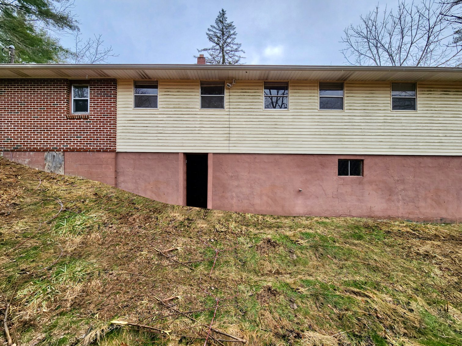 Image for 3 BR/1.5 BA Home w/Basement on .50 +/- Acres in Bland, VA--SELLING to the HIGHEST BIDDER via ONLINE ONLY BIDDING!!