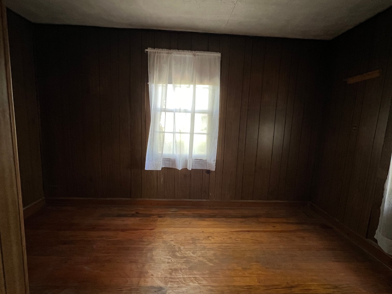 Image for 2 BR/1 BA Home on 2 +/- Acres w/Scenic Mountain Views in Culpeper County, VA--SELLING to the HIGHEST BIDDER!!