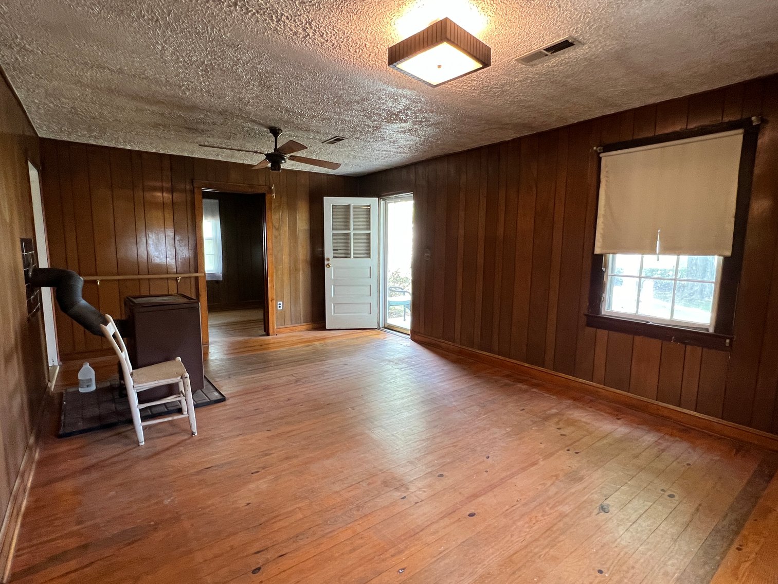 Image for 2 BR/1 BA Home on 2 +/- Acres w/Scenic Mountain Views in Culpeper County, VA--SELLING to the HIGHEST BIDDER!!