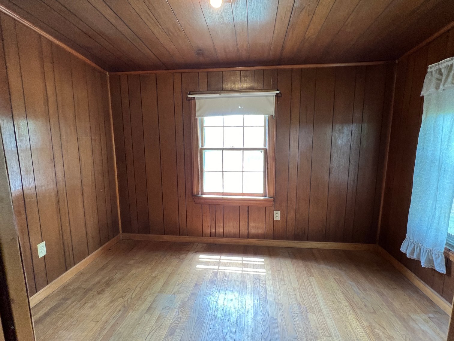 Image for 2 BR/1 BA Home on 2 +/- Acres w/Scenic Mountain Views in Culpeper County, VA--SELLING to the HIGHEST BIDDER!!