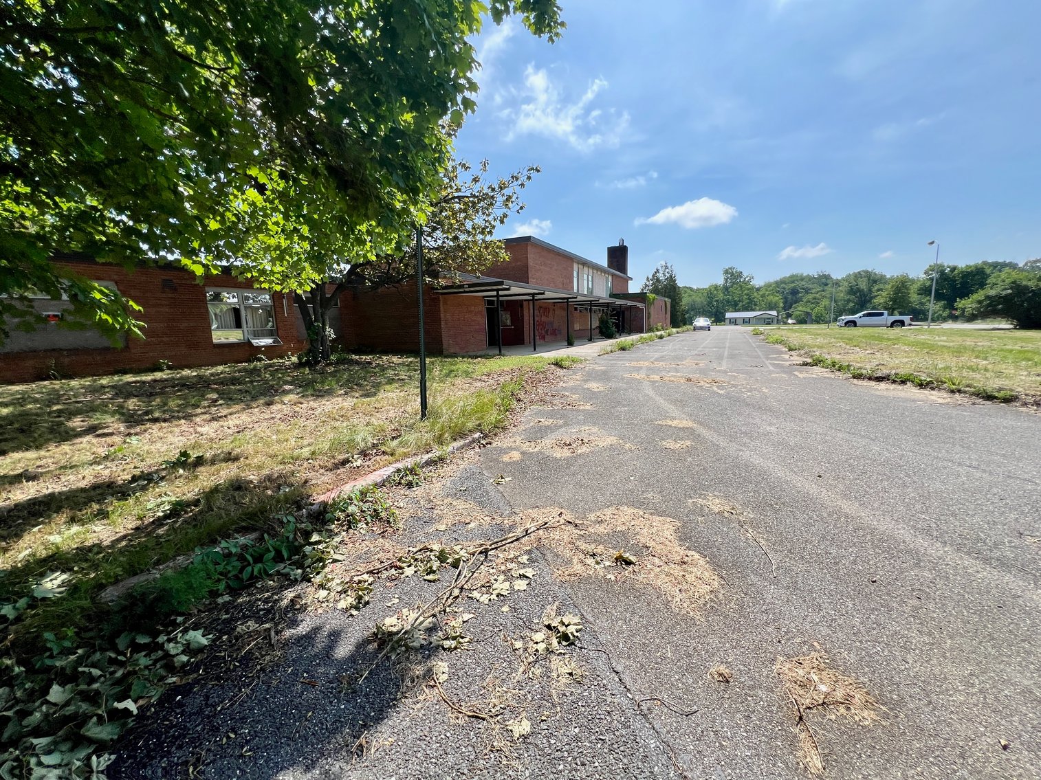 Image for 11.74 +/- Acres & 26,000 +/- sf. Former School Building w/Business Zoning in Hagerstown, MD--ONLINE ONLY BIDDING!!